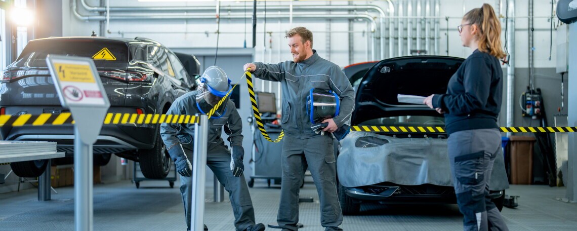 Automobildiagnostiker/-in Porsche 80-100%, 1. Bild